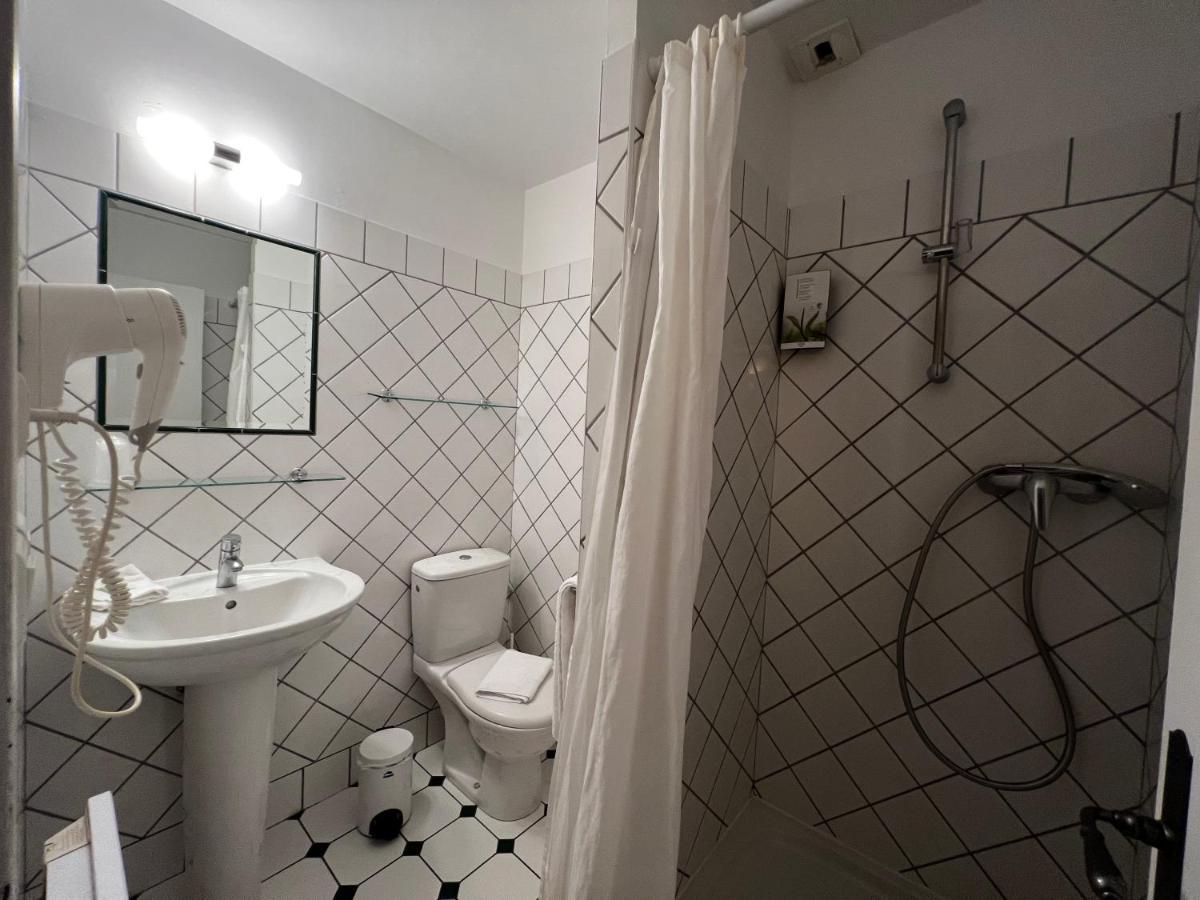 Le Vieux Chateau エギュイーヌ エクステリア 写真