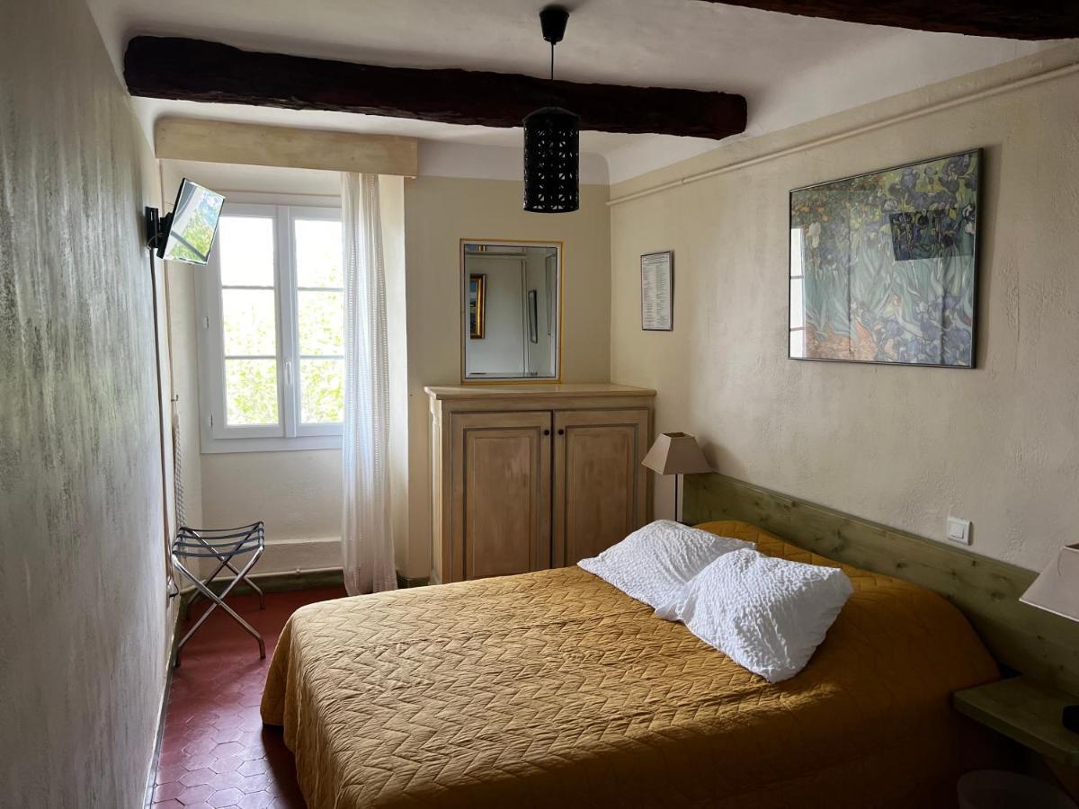Le Vieux Chateau エギュイーヌ エクステリア 写真