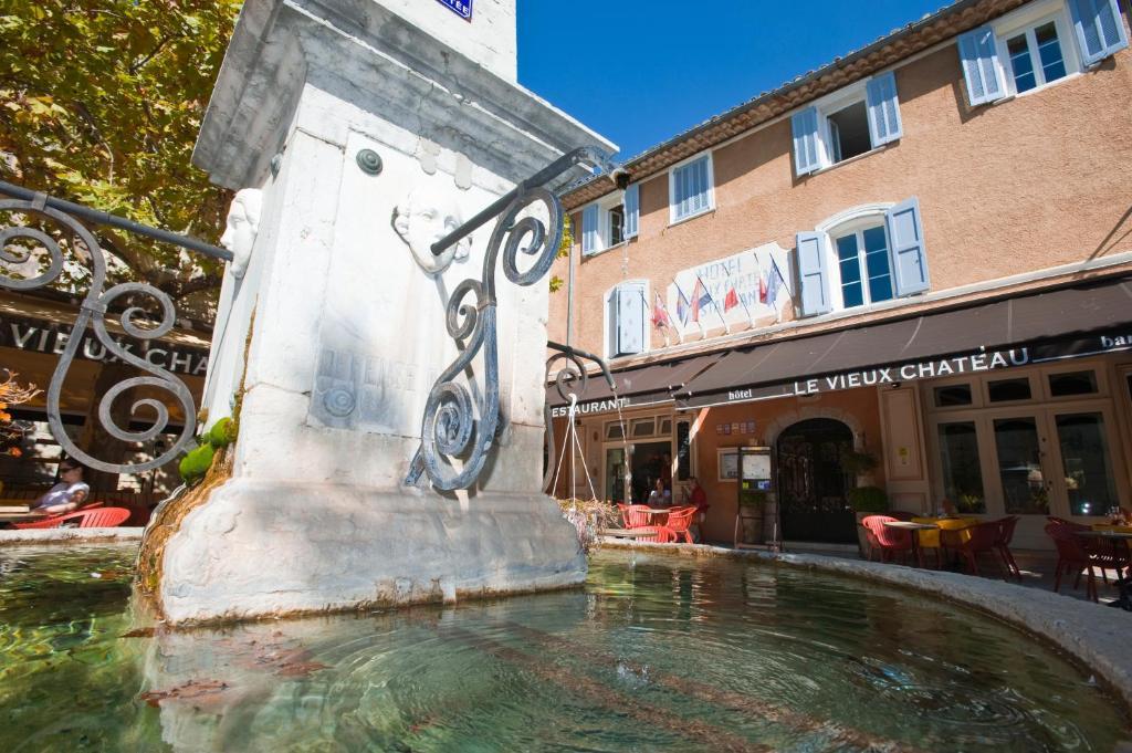 Le Vieux Chateau エギュイーヌ エクステリア 写真